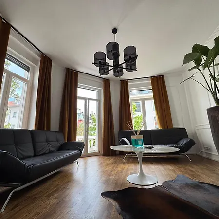 Apartment Historical Luxury Homes - Familiensuite Mit Terrasse Freiburg im Breisgau