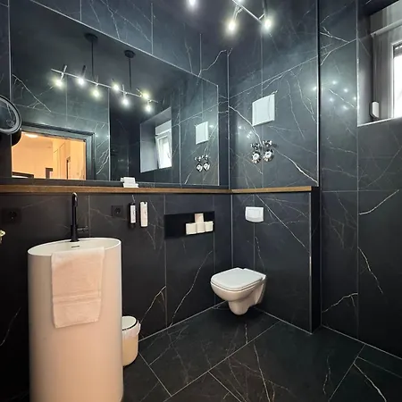 Historical Luxury Homes - Familiensuite Mit Terrasse
